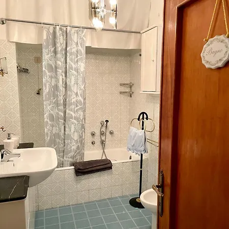 Casa Borgo Montasola