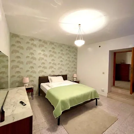 Casa Borgo Montasola