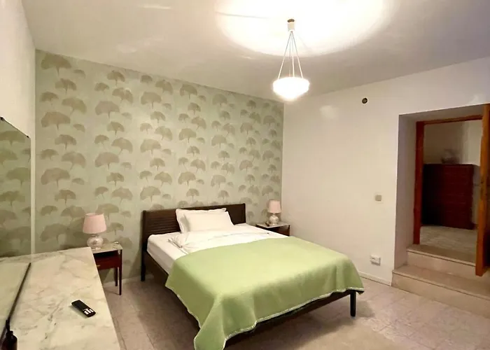 Casa Borgo Montasola